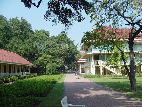 Wang Klai Kangwon School